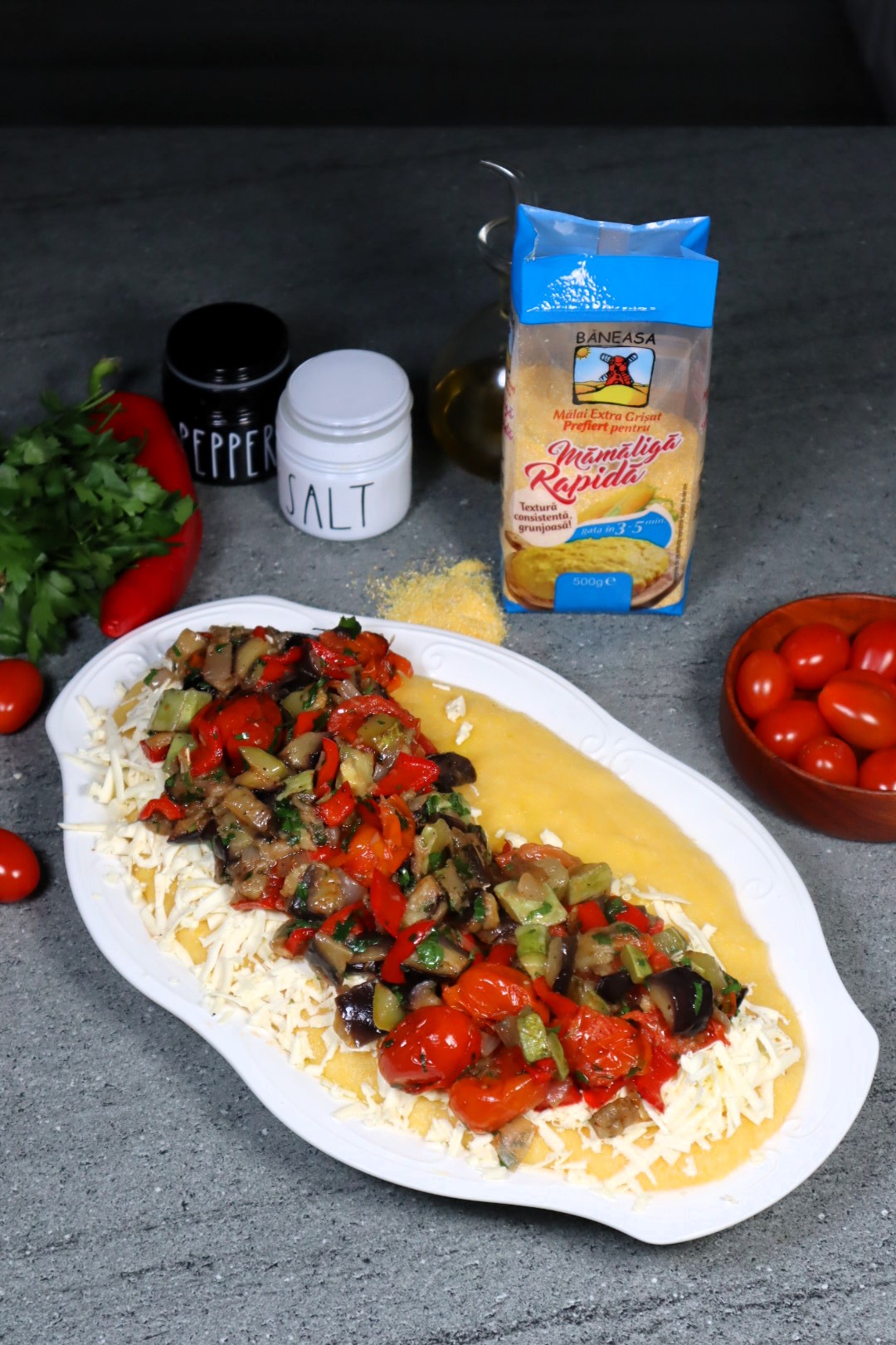 Mamaliga cu legume la cuptor