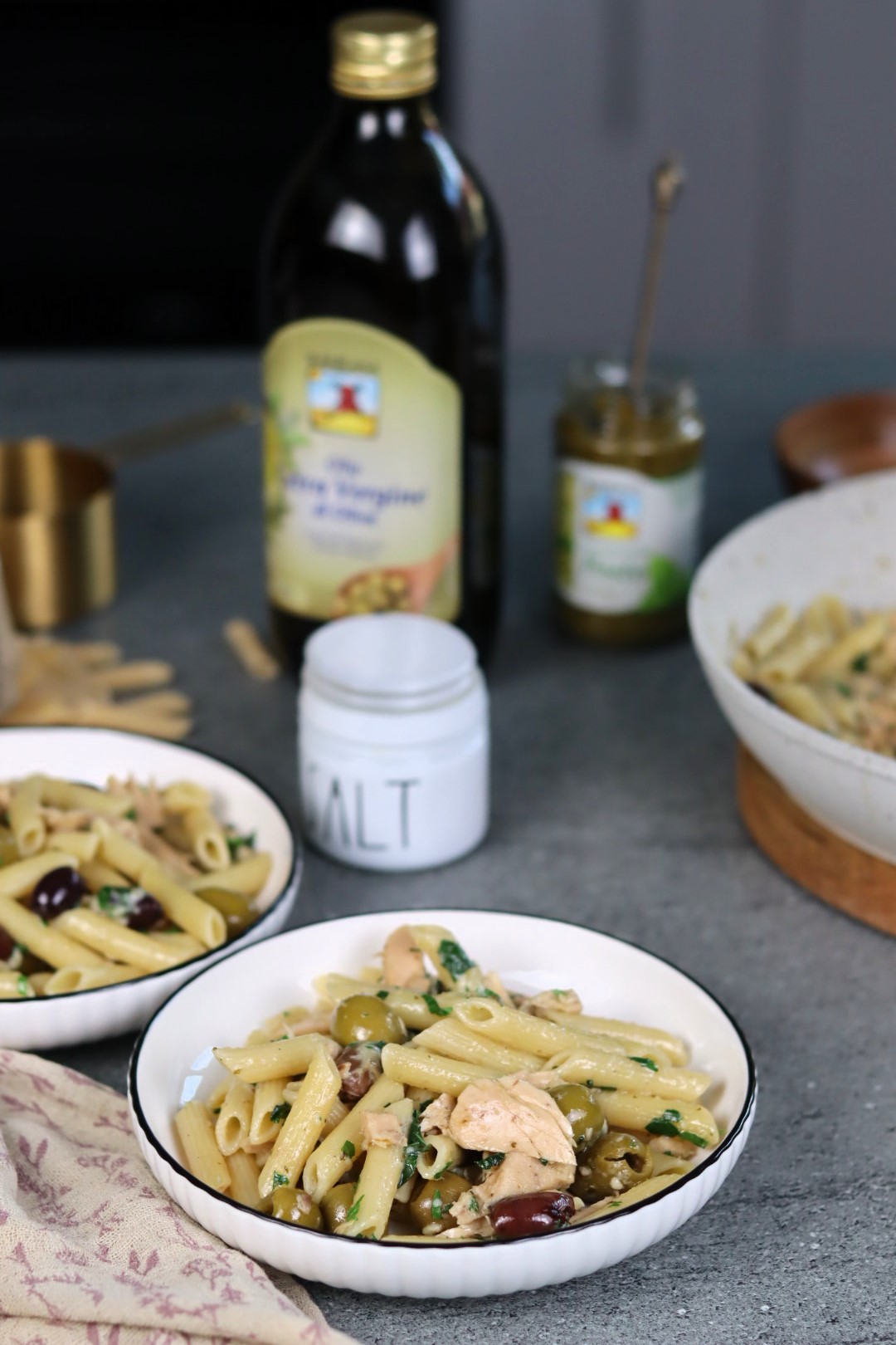 Penne al tonno in bianco sau Penne cu ton 