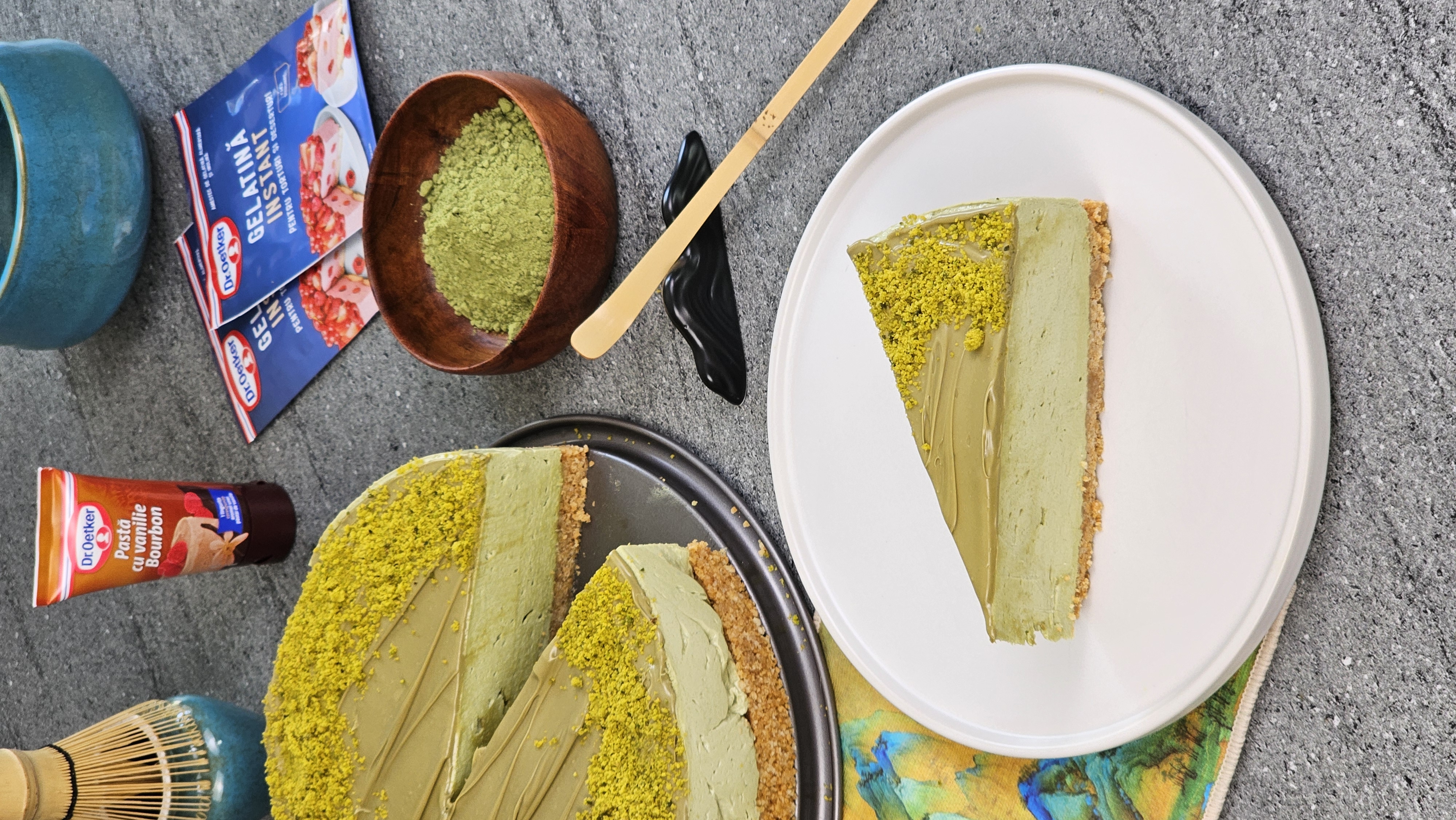 Cheesecake cu matcha si fistic