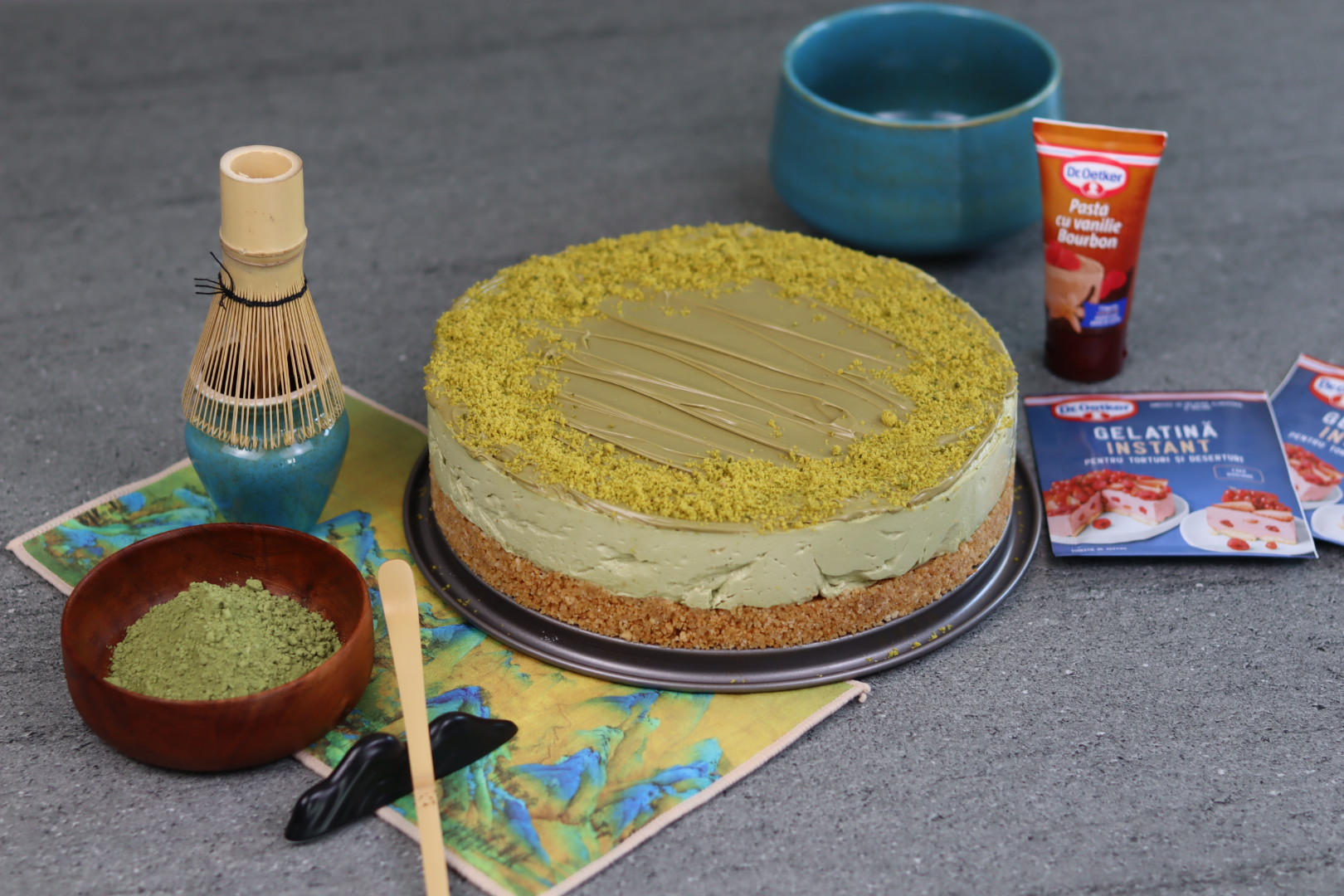 Cheesecake cu matcha si fistic