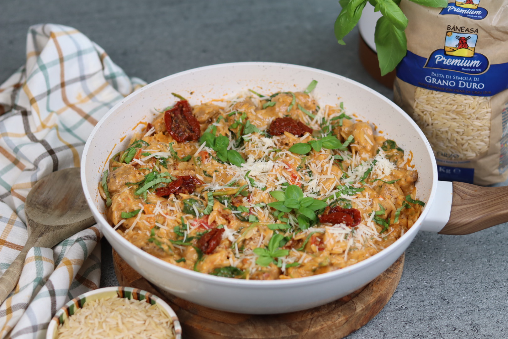Orzo cremos cu pui – Marry me chicken