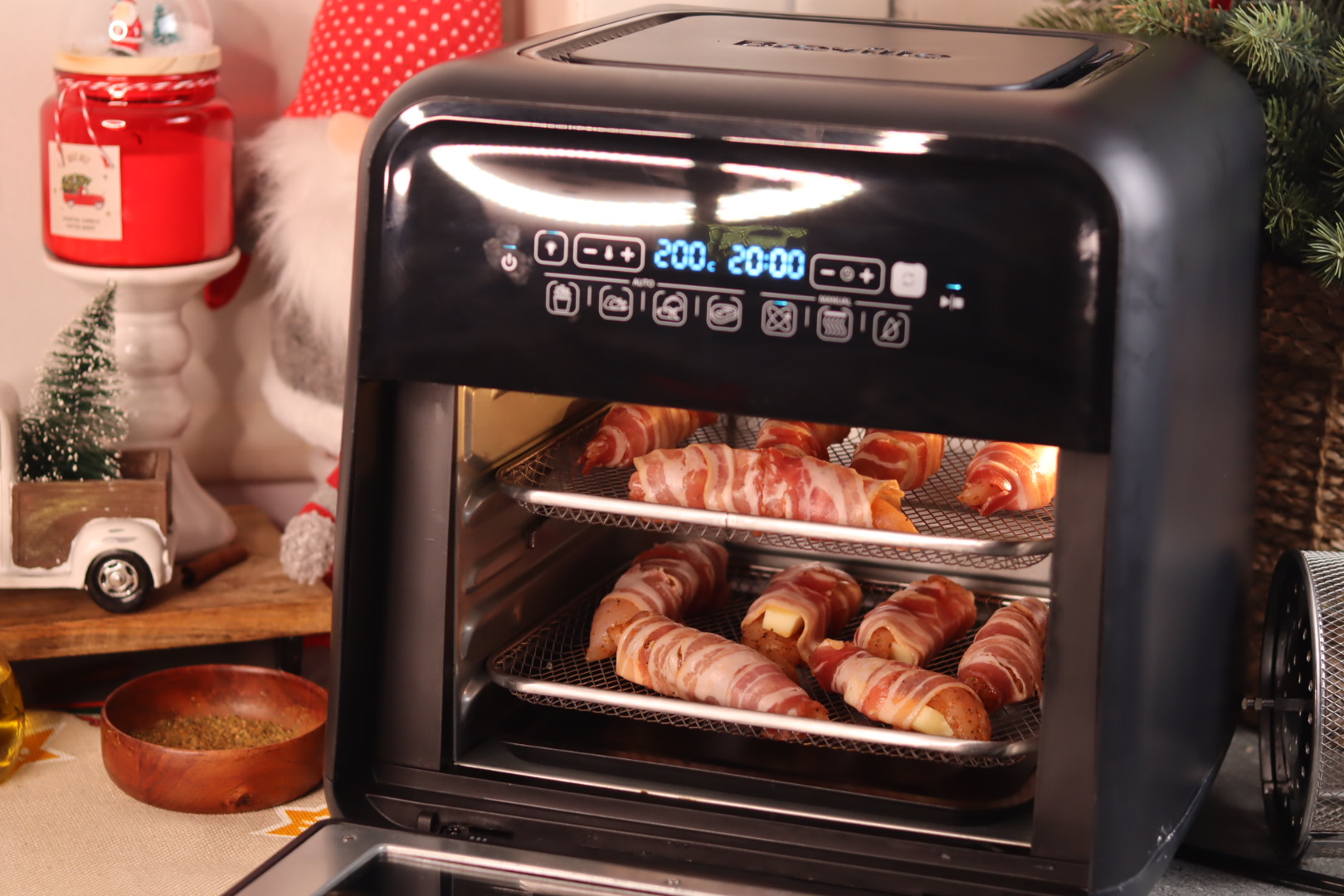 Rulouri de pui cu bacon si cascaval