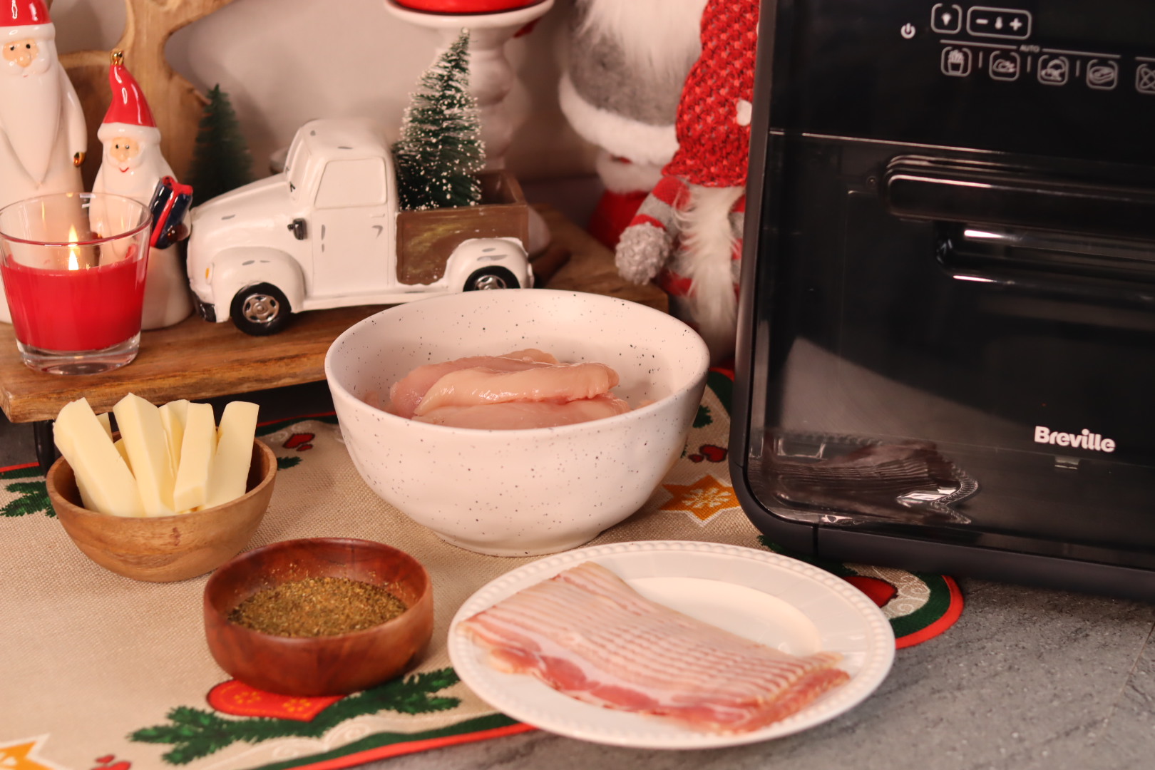 Rulouri de pui cu bacon si cascaval